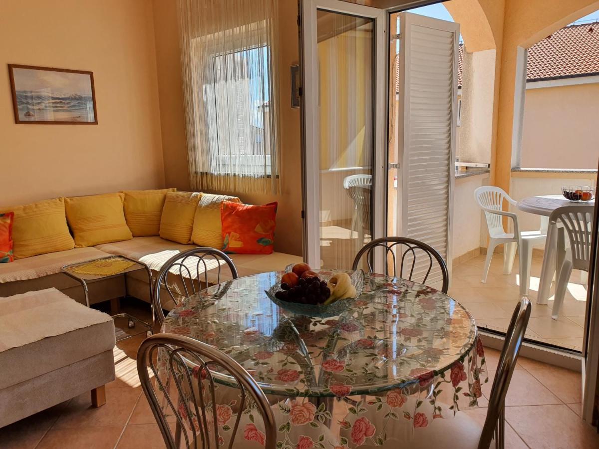 Apartments Coral Новалья Экстерьер фото