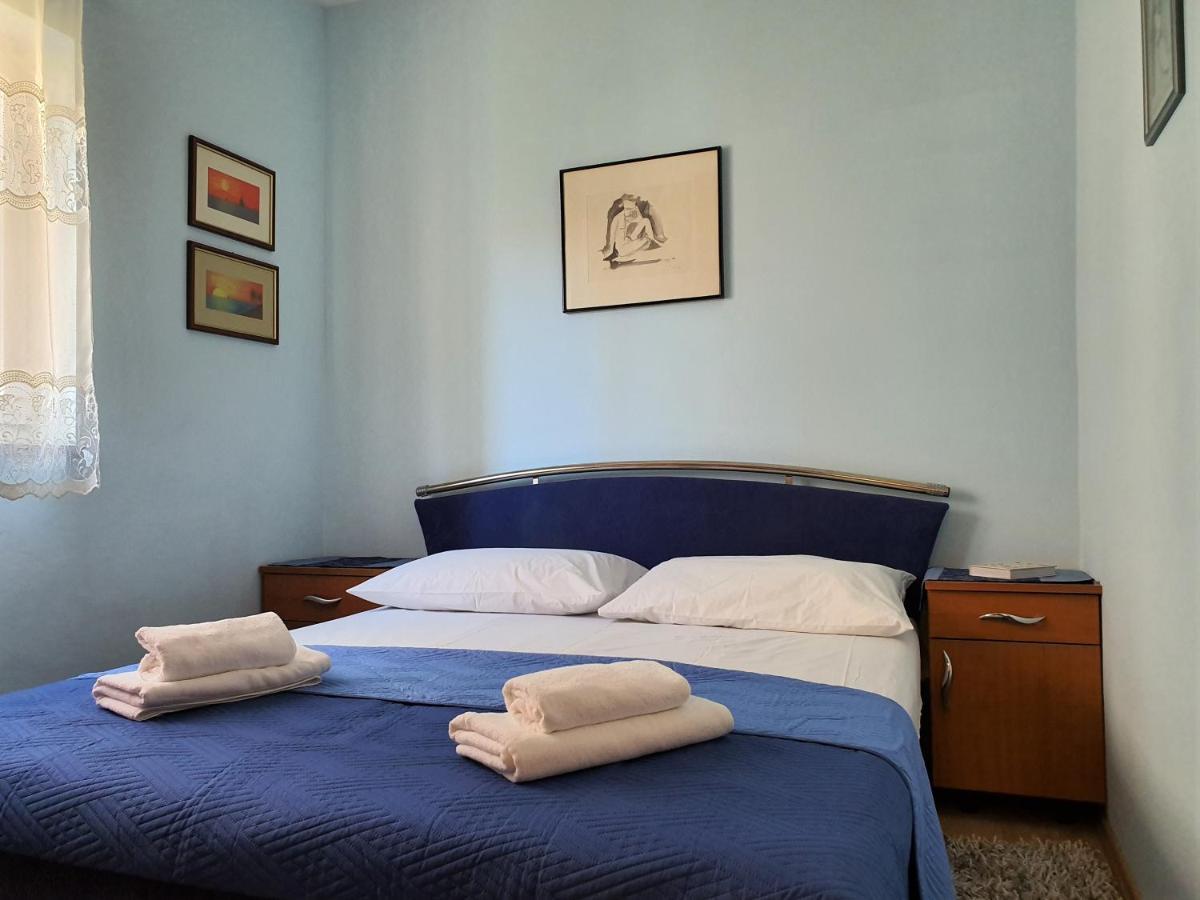 Apartments Coral Новалья Экстерьер фото